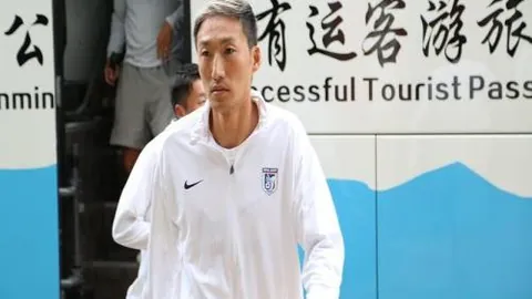 德甲先锋勒沃库森挑战拜仁霸权，哈维与阿隆索大师级对决引关注！